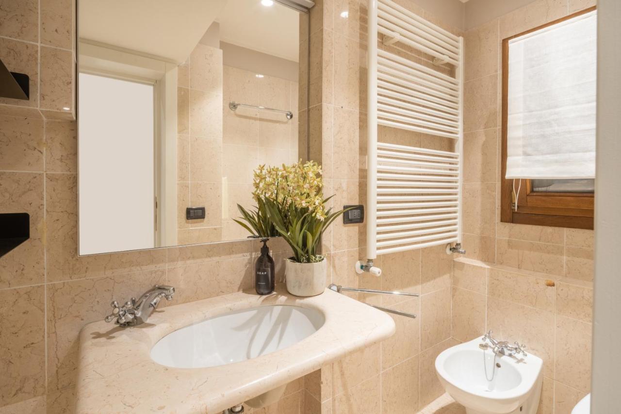 Accademia Apartments R&R Wenecja Zewnętrze zdjęcie