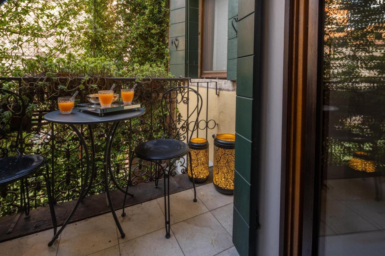 Accademia Apartments R&R Wenecja Zewnętrze zdjęcie